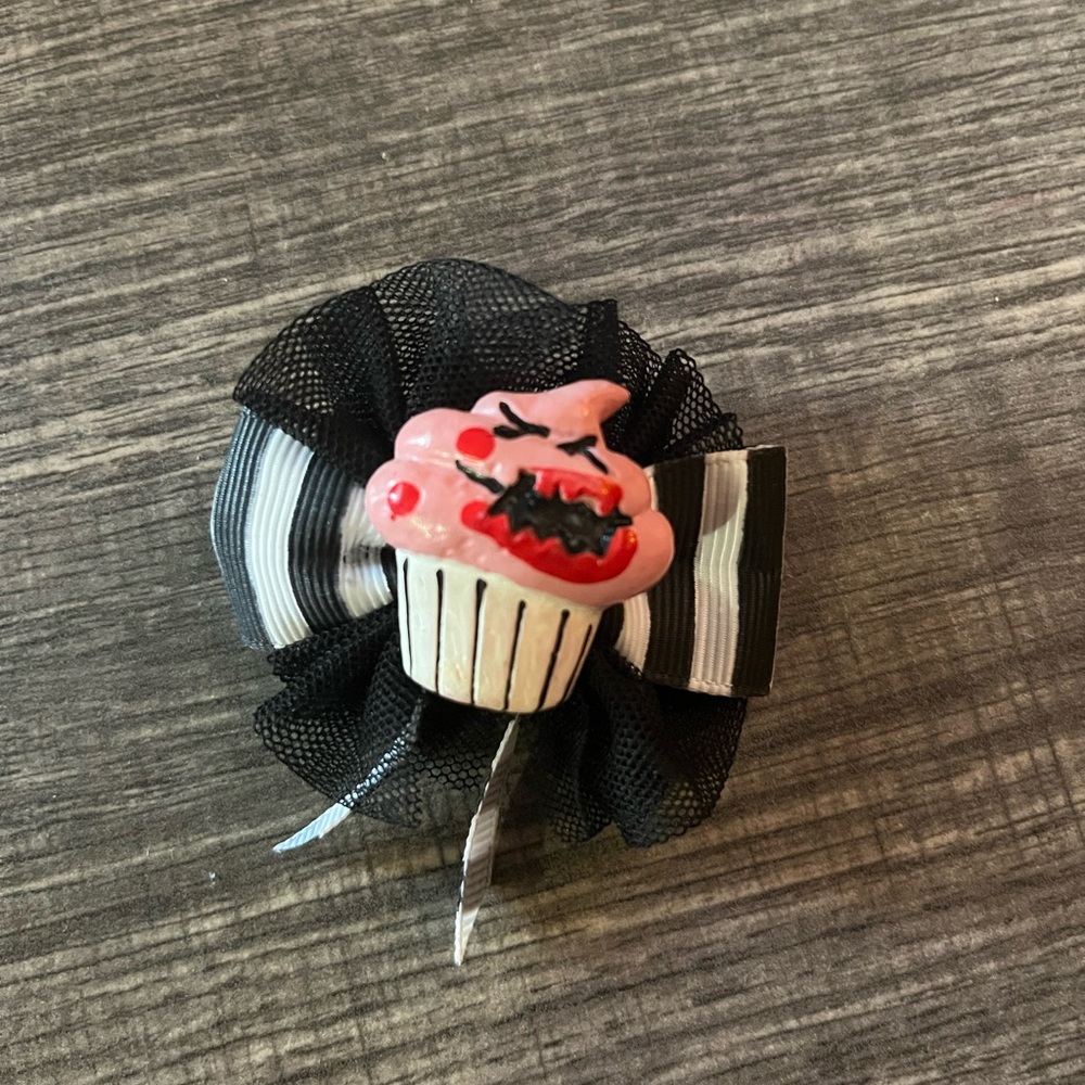 Unique creepy cupcake hair bow
